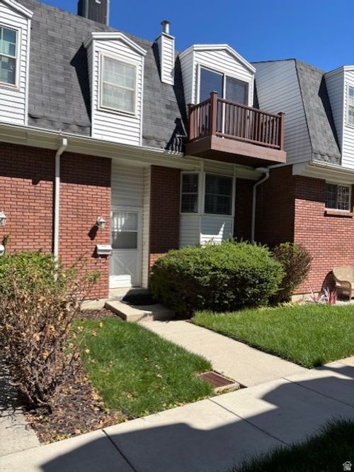 635 E Williamsburg Park Cir, Sandy, UT, 84070-0538 | Card Image