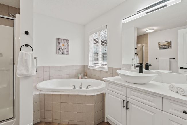 137 St Moritz Pl Sw, House other with 5 bedrooms, 4 bathrooms and 4 parking in Calgary AB | Image 21