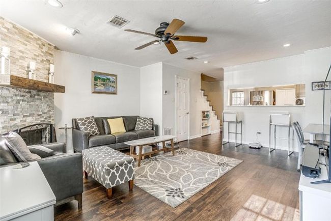 32 Abbey Rd, Condo with 2 bedrooms, 2 bathrooms and null parking in Euless TX | Image 5