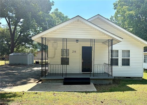 216 E St, Russellville, AR, 72801-3920 | Card Image