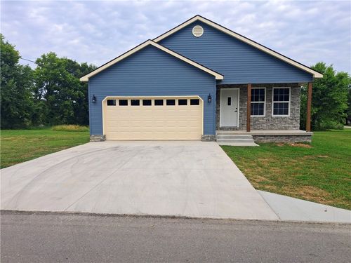 904 S Springfield Ave, Green Forest, AR, 72638-3542 | Card Image
