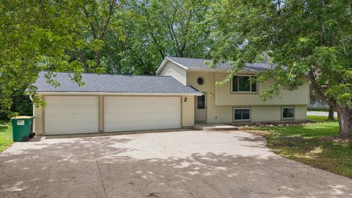 845 3rd St N, Dassel, MN, 55325-2229 | Card Image