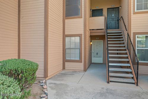 5638 S Wood Crest Dr, Tucson, AZ, 85746-1304 | Card Image