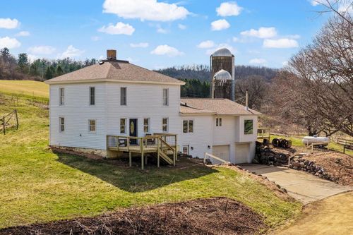 3850 County Road Y, Dodgeville, WI, 53533-9050 | Card Image