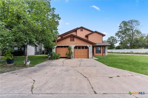 108 Leona St, Lockhart, TX, 78644-2404 | Card Image