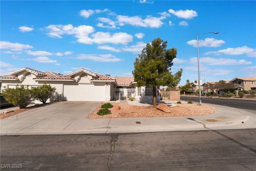3517 S Dapple Gray Rd, Las Vegas, NV, 89147-6395 | Card Image