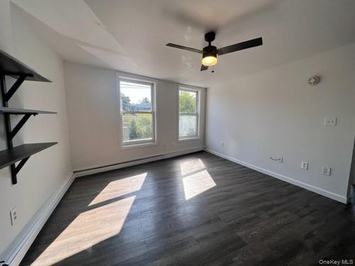 1-9 Main St, Warwick, NY, 10990-1301 | Card Image