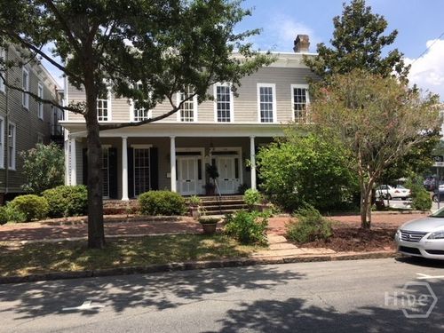 226 E Gwinnett St, Savannah, GA, 31401-5807 | Card Image