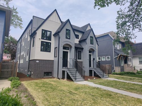 2106 Darrow Ave, Evanston, IL, 60201-3019 | Card Image
