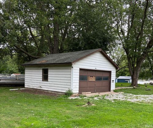 30 N Long Ln, North Manchester, IN, 46962-8507 | Card Image