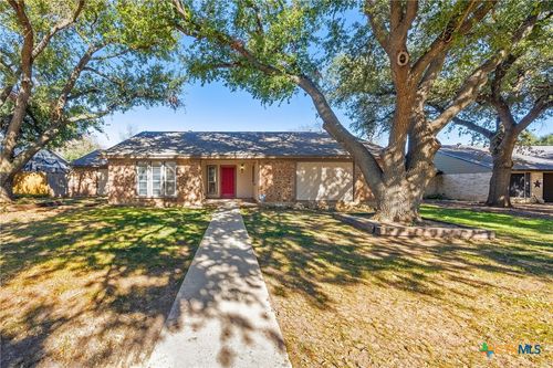 2006 Canyon Creek Dr, Temple, TX, 76502-3268 | Card Image