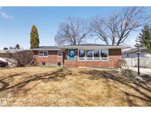 923 Cottonwood Ave, Sherwood Park, AB, T8A1Z5 | Card Image