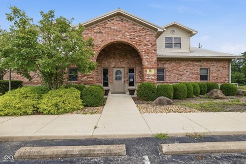 h-1285 S Jackson St, Greencastle, IN, 46135-9031 | Card Image