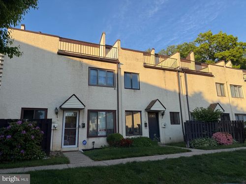 h1-7601 Crittenden St, PHILADELPHIA, PA, 19118-3227 | Card Image