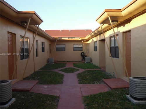 3-1675 Ne 150th St, Miami, FL, 33181-1009 | Card Image