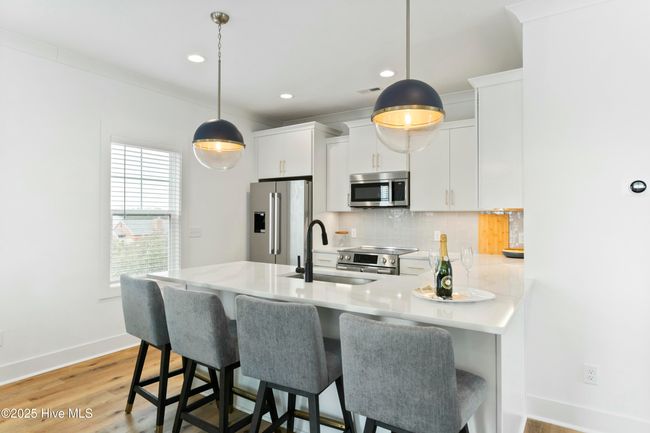 2 - 207 Florence Ave, Condo with 4 bedrooms, 5 bathrooms and null parking in Carolina Beach NC | Image 9