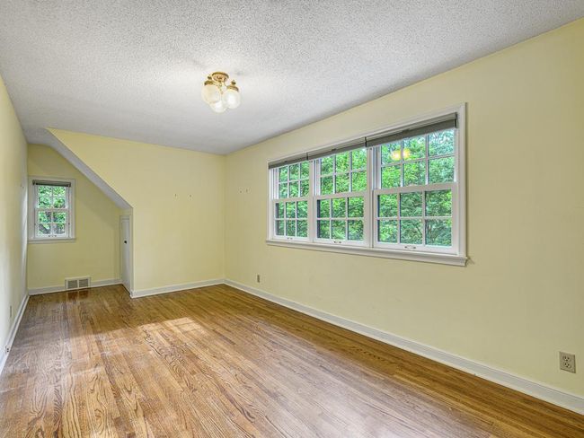 31 - Bedroom.jpg | Image 32