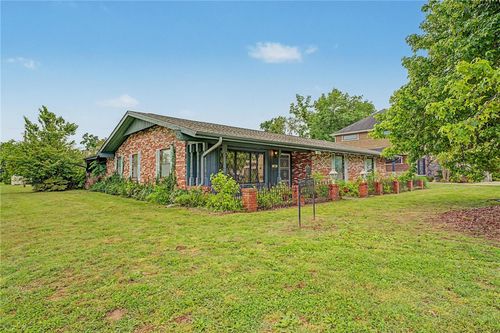 608 Nw B St, Bentonville, AR, 72712-4738 | Card Image