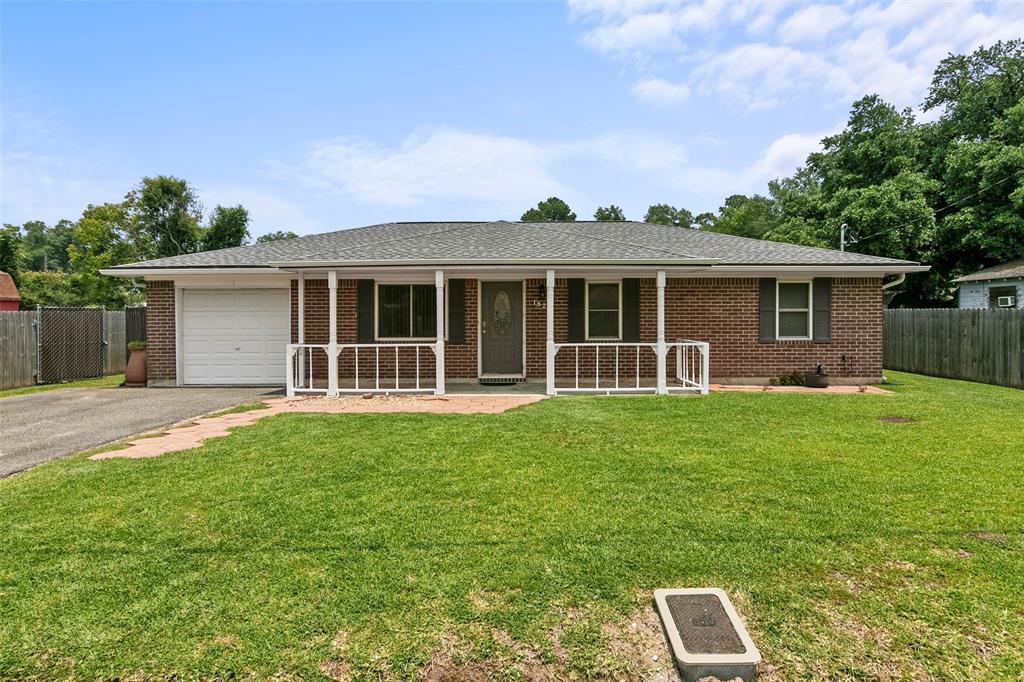 Bowie St, West Orange, TX 77630