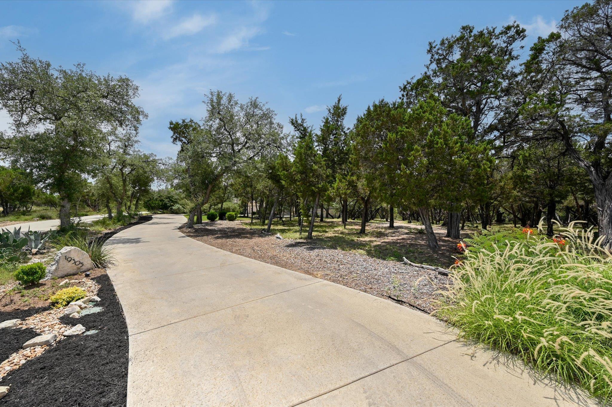 Residential in Jonestown