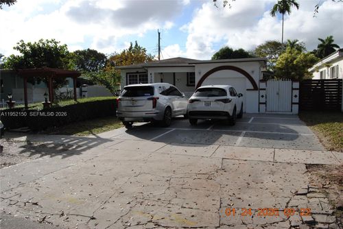 6320 Nw 40th St, Virginia Gardens, FL, 33166-7062 | Card Image