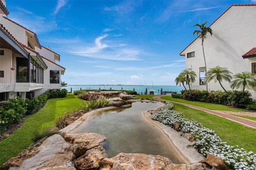 apt-69-2000 S Bayshore Dr, Miami, FL, 33133-3252 | Card Image