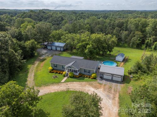 178 Star Trail Dr, Forest City, NC, 28043-7147 | Card Image