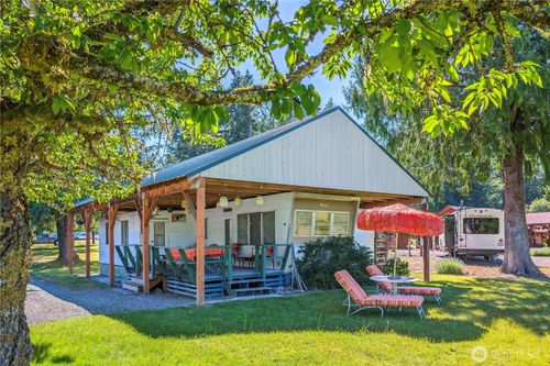 137 Crescent Beach Dr, Packwood, WA, 98361-9717 | Card Image