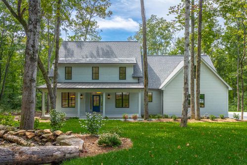 460 Spring Dr, Signal Mountain, TN, 37377-7725 | Card Image