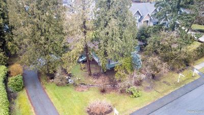 450 Walker St, House other with 7 bedrooms, 3 bathrooms and 6 parking in Coquitlam BC | Image 2