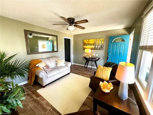 587 Jane Sowers Rd, Statesville, NC, 28625-8929 | Card Image