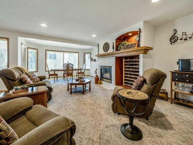 1043 Canyon Boulevard W, Home with 5 bedrooms, 3 bathrooms and 5 parking in Lethbridge AB | Image 30