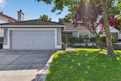 8232 Gold Sierra Court, Antelope, CA, 95843 | Card Image