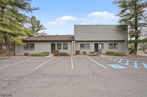 31 Mountain Blvd, Warren, NJ, 07059-5644 | Card Image