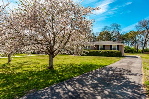 120 Roberta Dr, Hendersonville, TN, 37075-5320 | Card Image