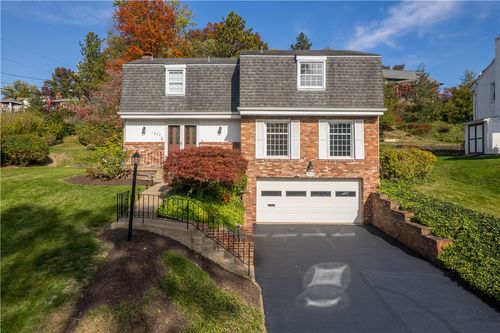 1824 Tilton Dr, Upper St. Clair, PA, 15241-2661 | Card Image