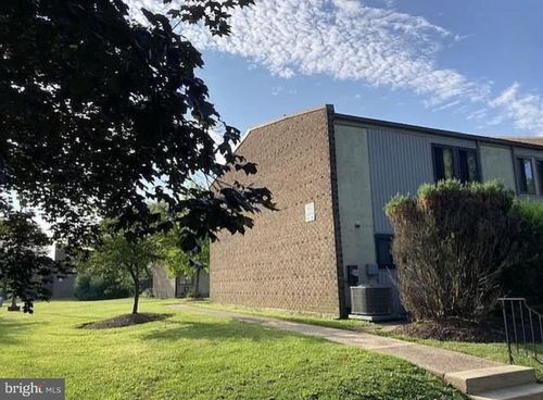 11-4664 Canterbury Ct, BENSALEM, PA, 19020-1751 | Card Image
