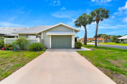 1533 Se Crayrich Ct, Port St Lucie, FL, 34952-4285 | Card Image