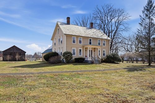 128 West St, Hadley, MA, 01035-9426 | Card Image