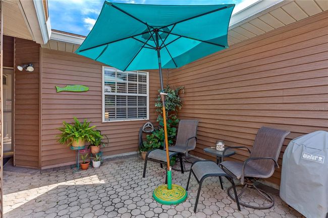 5512 Rosewall Cir, House other with 2 bedrooms, 2 bathrooms and null parking in LEESBURG FL | Image 8