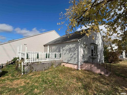 560 4th Ave S, Clinton, IA, 52732-4626 | Card Image