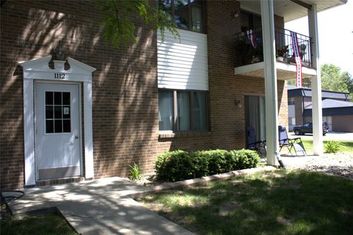 2-1112 49th St, West Des Moines, IA, 50266-4957 | Card Image