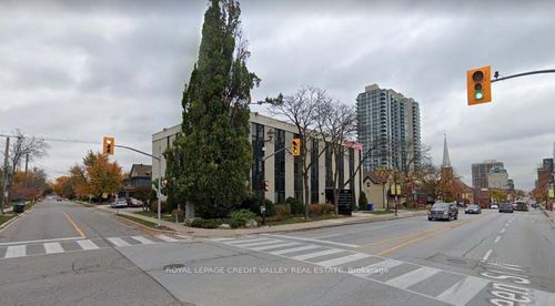 204-118 Queen St E, Brampton, ON, L6V1B1 | Card Image