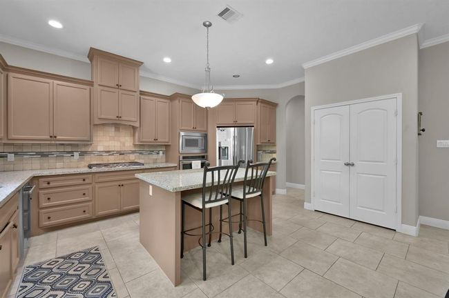 Oversized pantry | Image 14