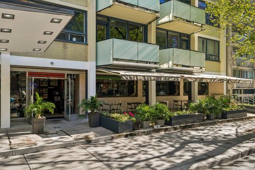 4 - 2070 Boul De Maisonneuve O, Home with 0 bedrooms, 0 bathrooms and null parking in Montréal QC | Card Image