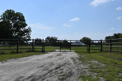 8698 County Road 239, Oakwood, TX, 75855-5058 | Card Image