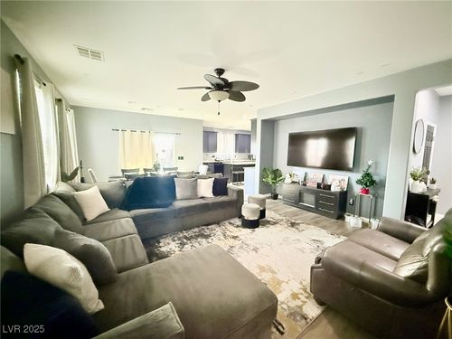 2073 Hocus Pocus Pl, Henderson, NV, 89002-3504 | Card Image