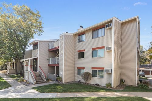unit-303-400 Shelard Pkwy, Saint Louis Park, MN, 55426-1067 | Card Image