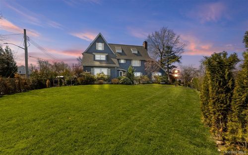 1120 Shore Rd, Douglaston, NY, 11363-1054 | Card Image