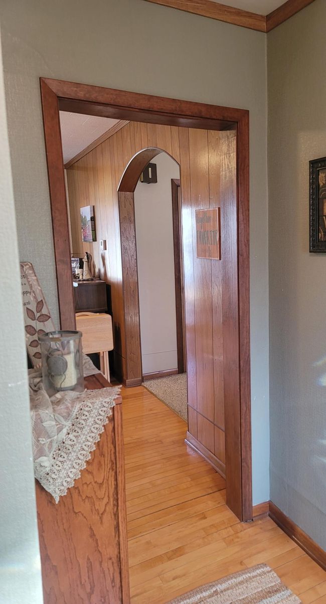 entryway into the dining room/living room | Image 5